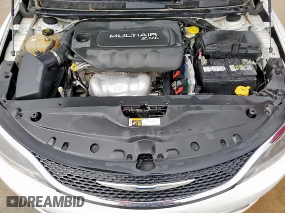 ✅ 2015 Chrysler 200 Limited • VIN: 1C3CCCABXFN673612 • Lot: 53921405. Listed on Copart with 138,872 mi. Free auction sales archive from the USA and detailed vehicle history report at DreamBid. Image 11.