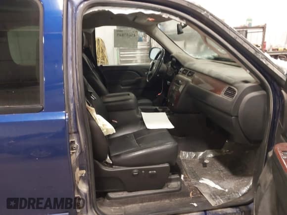 ✅ 2010 Chevrolet Silverado 1500 LTZ • VIN: 3GCRKTE37AG223977 • Lot: 43657845. Wystawiony na IAAI z przebiegiem 196 697 mil. Bezpłatny archiwum sprzedaży aukcyjnych z USA i szczegółowy raport historii pojazdu na DreamBid. Zdjęcie 5.