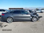 ✅ 2017 Ford Fusion Titanium • VIN: 3FA6P0SU0HR379525 • Lot: 43834410. Wystawiony na IAAI z przebiegiem 87 637 mil. Bezpłatny archiwum sprzedaży aukcyjnych z USA i szczegółowy raport historii pojazdu na DreamBid. Zdjęcie 13.