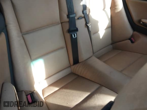 ✅ 2004 BMW 3 Series 325Ci • VIN: WBABW334X4PG97293 • Lot: 43835977. Listed on IAAI with 184,638 mi. Free auction sales archive from the USA and detailed vehicle history report at DreamBid. Image 8.