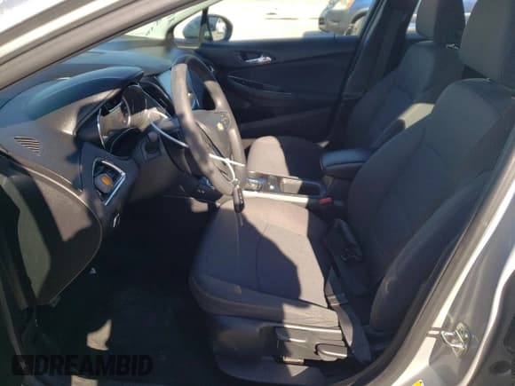 ✅ 2019 Chevrolet Cruze LS • VIN: 1G1BC5SM9K7123389 • Lot: 47245763. Listed on Copart with 93,802 mi. Free auction sales archive from the USA and detailed vehicle history report at DreamBid. Image 7.