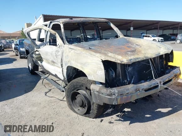 ✅ 2004 Chevrolet Silverado 2500HD LS • VIN: 1GCHC23174F125493 • Лот: 42701000. Опубликован ранее на IAAI с пробегом Не указан. Бесплатный доступ к архиву аукционных продаж из США и подробный отчёт об истории автомобиля на DreamBid. Изображение 1.