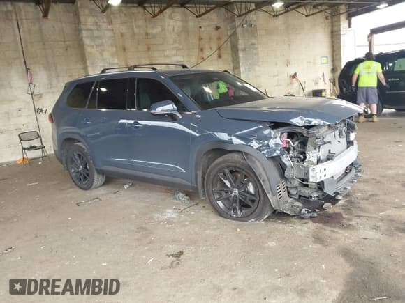 ✅ 2024 Toyota Highlander XLE • VIN: 5TDAAAB59RS031340 • Лот: 42346390. Опубликован ранее на IAAI с пробегом 8 655 миль. Бесплатный доступ к архиву аукционных продаж из США и подробный отчёт об истории автомобиля на DreamBid. Изображение 1.