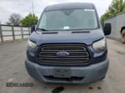 ✅ 2017 Ford Transit • VIN: 1FTYR2CM6HKA29960 • Lot: 56224535. Wystawiony na Copart z przebiegiem 266 620 mil. Bezpłatny archiwum sprzedaży aukcyjnych z USA i szczegółowy raport historii pojazdu na DreamBid. Zdjęcie 5.