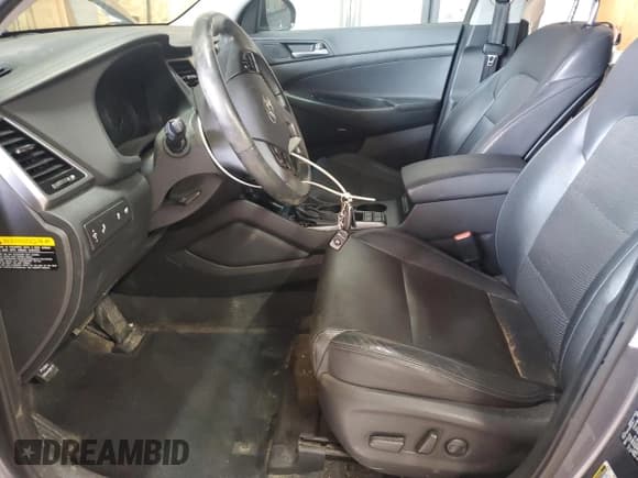 ✅ 2017 Hyundai Tucson Sport • VIN: KM8J3CA22HU364840 • Лот: 90939935. Опубликован ранее на Copart с пробегом 116 225 миль. Бесплатный доступ к архиву аукционных продаж из США и подробный отчёт об истории автомобиля на DreamBid. Изображение 7.