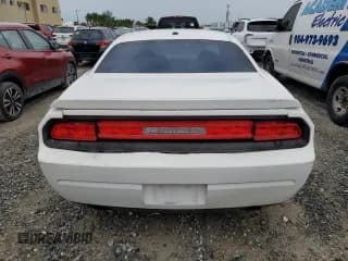 ✅ 2010 Dodge Challenger R/T Classic • VIN: 2B3CJ5DT2AH314131 • Lot: 71792124. Wystawiony na Copart z przebiegiem Nie podano. Bezpłatny archiwum sprzedaży aukcyjnych z USA i szczegółowy raport historii pojazdu na DreamBid. Zdjęcie 6.