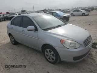 2010 Hyundai Accent GLS z VIN KMHCN4AC6AU500703, wystawiony jako Copart lot #82541114 z przebiegiem 188 357 mil mil oraz Szkoda całkowita • Salvage title. Historia ofert i sprzedaży dostępna na DreamBid. Obrazek 4.