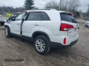 ✅ 2014 Kia Sorento EX • VIN: 5XYKU4A72EG490748 • Lot: 41451611. Wystawiony na IAAI z przebiegiem 184 809 mil. Bezpłatny archiwum sprzedaży aukcyjnych z USA i szczegółowy raport historii pojazdu na DreamBid. Zdjęcie 3.