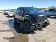 ✅ 2019 Chevrolet Silverado 1500 Custom Trail Boss • VIN: 3GCPYCEF6KG302560 • Лот: 71406094. Опубликован ранее на Copart с пробегом 97 237 миль. Бесплатный доступ к архиву аукционных продаж из США и подробный отчёт об истории автомобиля на DreamBid. Изображение 14.