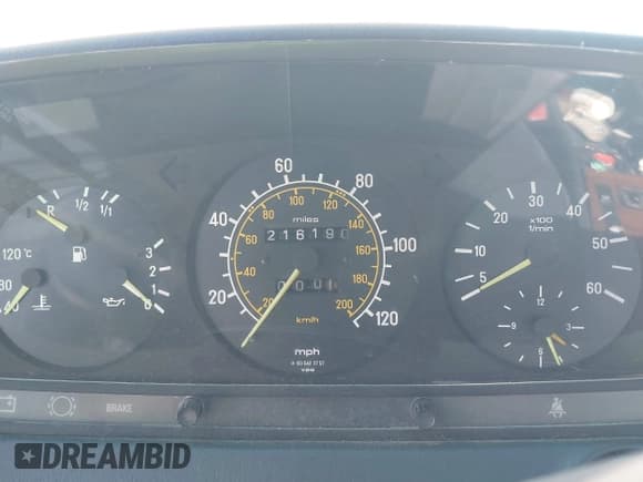 ✅ 1985 Mercedes-Benz 300 • VIN: WDBAB33C8FA204374 • Lot: 42656573. Listed on IAAI with 216,190 mi. Free auction sales archive from the USA and detailed vehicle history report at DreamBid. Image 7.