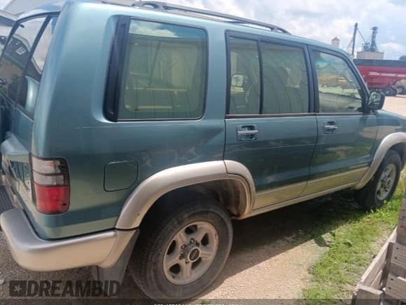 ✅ 2002 Isuzu Trooper S • VIN: JACDJ58X727J09867 • Lot: 42590444. Listed on IAAI with 152,172 mi. Free auction sales archive from the USA and detailed vehicle history report at DreamBid. Image 4.