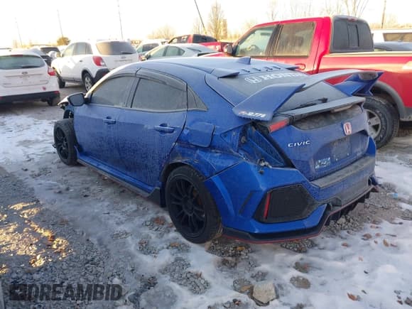 ✅ 2018 Honda Civic Type R Touring • VIN: SHHFK8G7XJU201718 • Lot: 41380513. Wystawiony na IAAI z przebiegiem 98 962 mil. Bezpłatny archiwum sprzedaży aukcyjnych z USA i szczegółowy raport historii pojazdu na DreamBid. Zdjęcie 3.