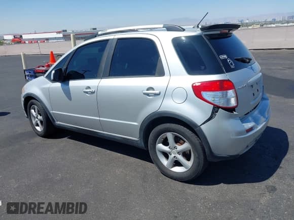 ✅ 2008 Suzuki SX4 Regional Edition • VIN: JS2YA417085100025 • Lot: 42951306. Listed on IAAI with 92,674 mi. Free auction sales archive from the USA and detailed vehicle history report at DreamBid. Image 12.