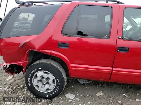 ✅ 2003 Chevrolet Blazer LS • VIN: 1GNDT13X23K178595 • Lot: 86110454. Wystawiony na Copart z przebiegiem 70 011 mil. Bezpłatny archiwum sprzedaży aukcyjnych z USA i szczegółowy raport historii pojazdu na DreamBid. Zdjęcie 10.
