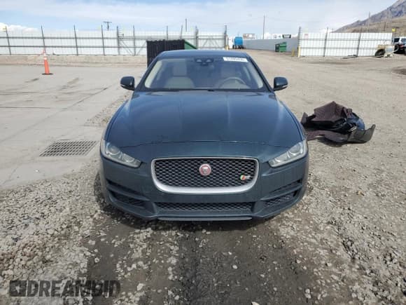 ✅ 2017 Jaguar XE 35t Prestige • VIN: SAJAK4BV2HA974312 • Лот: 51285455. Опубликован ранее на Copart с пробегом 99 910 миль. Бесплатный доступ к архиву аукционных продаж из США и подробный отчёт об истории автомобиля на DreamBid. Изображение 5.
