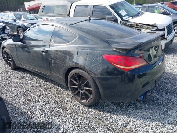 ✅ 2010 Hyundai Genesis Coupe Premium • VIN: KMHHT6KD4AU029925 • Lot: 41522242. Wystawiony na IAAI z przebiegiem 133 421 mil. Bezpłatny archiwum sprzedaży aukcyjnych z USA i szczegółowy raport historii pojazdu na DreamBid. Zdjęcie 3.