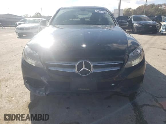 ✅ 2016 Mercedes-Benz C 300 • VIN: 55SWF4KB2GU101680 • Lot: 90817405. Wystawiony na Copart z przebiegiem 89 123 mil. Bezpłatny archiwum sprzedaży aukcyjnych z USA i szczegółowy raport historii pojazdu na DreamBid. Zdjęcie 5.