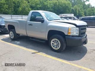2012 Chevrolet Silverado 1500 Work Truck z VIN 1GCNCPEX8CZ338144, wystawiony jako IAAI lot #42661702 z przebiegiem 47 777 mil mil oraz . Historia ofert i sprzedaży dostępna na DreamBid. Obrazek 1.