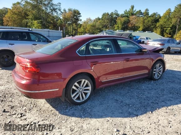 ✅ 2016 Volkswagen Passat SEL Premium • VIN: 1VWCM7A30GC060837 • Лот: 81757825. Опубликован ранее на Copart с пробегом 84 870 миль. Бесплатный доступ к архиву аукционных продаж из США и подробный отчёт об истории автомобиля на DreamBid. Изображение 3.
