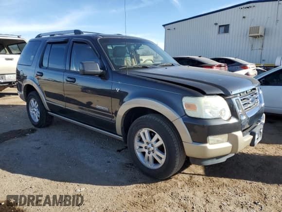 ✅ 2007 Ford Explorer Eddie Bauer • VIN: 1FMEU64877UA90923 • Lot: 85373294. Listed on Copart with 140,493 mi. Free auction sales archive from the USA and detailed vehicle history report at DreamBid. Image 4.