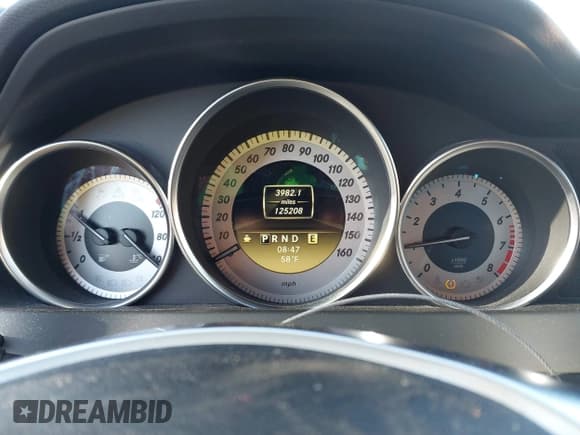 ✅ 2012 Mercedes-Benz C 300 Sport • VIN: WDDGF8BB2CA617124 • Lot: 43409504. Listed on IAAI with 125,208 mi. Free auction sales archive from the USA and detailed vehicle history report at DreamBid. Image 7.