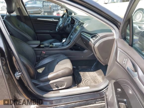 ✅ 2013 Ford Fusion Titanium Hybrid • VIN: 3FA6P0RU5DR322818 • Лот: 42771707. Опубликован ранее на IAAI с пробегом 201 018 миль. Бесплатный доступ к архиву аукционных продаж из США и подробный отчёт об истории автомобиля на DreamBid. Изображение 5.