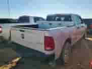 2019 Ram 1500 Tradesman z VIN 1C6RR7ST9KS672201, wystawiony jako Copart lot #82155275 z przebiegiem 136 786 mil mil oraz Szkoda całkowita • Salvage title. Historia ofert i sprzedaży dostępna na DreamBid. Obrazek 3.