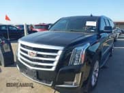 ✅ 2019 Cadillac Escalade ESV Luxury • VIN: 1GYS3HKJ8KR379147 • Lot: 41174769. Wystawiony na IAAI z przebiegiem 96 830 mil. Bezpłatny archiwum sprzedaży aukcyjnych z USA i szczegółowy raport historii pojazdu na DreamBid. Zdjęcie 2.