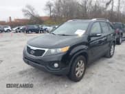 ✅ 2013 Kia Sorento LX • VIN: 5XYKT3A65DG418669 • Lot: 43803444. Listed on IAAI with 282,001 mi. Free auction sales archive from the USA and detailed vehicle history report at DreamBid. Image 2.