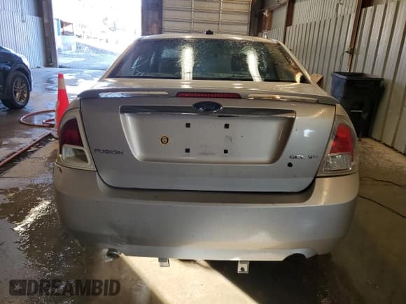 ✅ 2007 Ford Fusion SEL • VIN: 3FAHP08107R272625 • Лот: 82318355. Опубликован ранее на Copart с пробегом 143 462 миль. Бесплатный доступ к архиву аукционных продаж из США и подробный отчёт об истории автомобиля на DreamBid. Изображение 6.