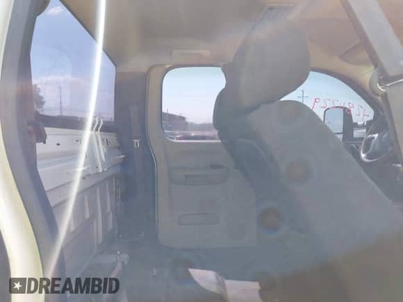 ✅ 2013 Chevrolet Silverado 2500HD Work Truck • VIN: 1GC2KVCG4DZ108678 • Lot: 42811229. Wystawiony na IAAI z przebiegiem 238 835 mil. Bezpłatny archiwum sprzedaży aukcyjnych z USA i szczegółowy raport historii pojazdu na DreamBid. Zdjęcie 8.