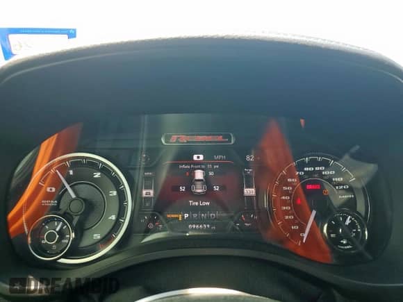 2020 Ram 1500 Rebel z VIN 1C6SRFLM5LN364977, wystawiony jako Copart lot #70115965 z przebiegiem 96 631 mil mil oraz Szkoda całkowita • Salvage title. Historia ofert i sprzedaży dostępna na DreamBid. Obrazek 9.