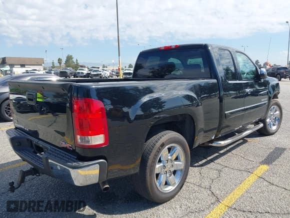 ✅ 2012 GMC Sierra 1500 SLE • VIN: 1GTR1VE04CZ148145 • Лот: 43284451. Опубликован ранее на IAAI с пробегом 167 975 миль. Бесплатный доступ к архиву аукционных продаж из США и подробный отчёт об истории автомобиля на DreamBid. Изображение 4.