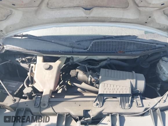 ✅ 2009 Chevrolet Express Cargo • VIN: 1GCFG15X491103415 • Lot: 43588282. Listed on IAAI with 324,229 mi. Free auction sales archive from the USA and detailed vehicle history report at DreamBid. Image 10.