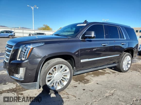 ✅ 2019 Cadillac Escalade Platinum • VIN: 1GYS4DKJ8KR327524 • Lot: 87097705. Listed on Copart with 144,040 mi. Free auction sales archive from the USA and detailed vehicle history report at DreamBid. Image 1.