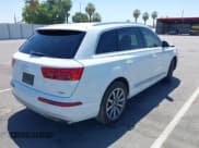 ✅ 2019 Audi Q7 Premium Plus • VIN: WA1LHAF77KD031333 • Lot: 42550869. Wystawiony na IAAI z przebiegiem 90 672 mil. Bezpłatny archiwum sprzedaży aukcyjnych z USA i szczegółowy raport historii pojazdu na DreamBid. Zdjęcie 4.
