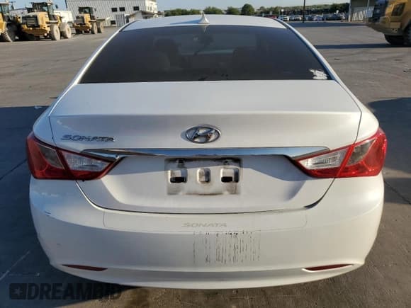 ✅ 2012 Hyundai Sonata GLS • VIN: 5NPEB4AC7CH440577 • Lot: 72569374. Listed on Copart with 181,871 mi. Free auction sales archive from the USA and detailed vehicle history report at DreamBid. Image 6.