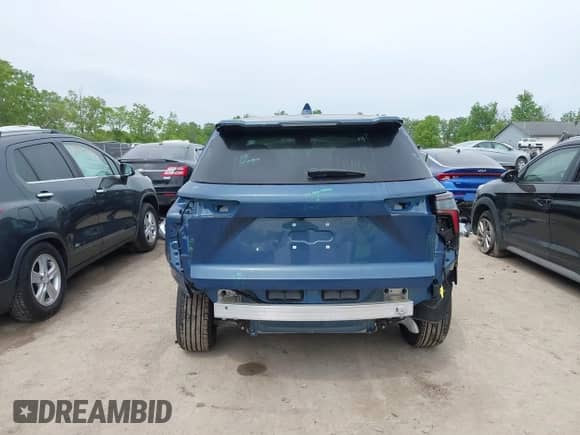 2025 Chevrolet Equinox AWD LT with VIN 3GNAXPEG1SL294231, listed as a IAAI auction lot 42223110 with 1,093 mi miles and . Bid and sale history available at DreamBid. Image 17.