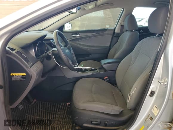 ✅ 2013 Hyundai Sonata GLS • VIN: 5NPEB4AC7DH746132 • Lot: 72231324. Listed on Copart with 172,611 mi. Free auction sales archive from the USA and detailed vehicle history report at DreamBid. Image 7.