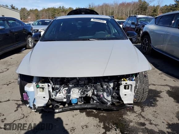 ✅ 2025 Hyundai Elantra • VIN: KMHLW4DK9SU024870 • Lot: 46058845. Listed on Copart with 2,900 mi. Free auction sales archive from the USA and detailed vehicle history report at DreamBid. Image 5.