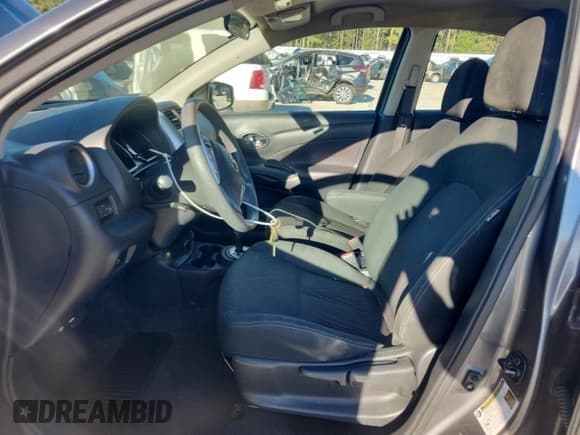 ✅ 2017 Nissan Versa SV • VIN: 3N1CN7AP6HL851661 • Лот: 86339515. Опубликован ранее на Copart с пробегом 102 270 миль. Бесплатный доступ к архиву аукционных продаж из США и подробный отчёт об истории автомобиля на DreamBid. Изображение 7.