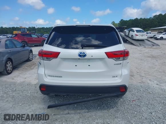✅ 2019 Toyota Highlander Hybrid XLE • VIN: 5TDJGRFH2KS074506 • Лот: 42684289. Опубликован ранее на IAAI с пробегом 32 785 миль. Бесплатный доступ к архиву аукционных продаж из США и подробный отчёт об истории автомобиля на DreamBid. Изображение 17.