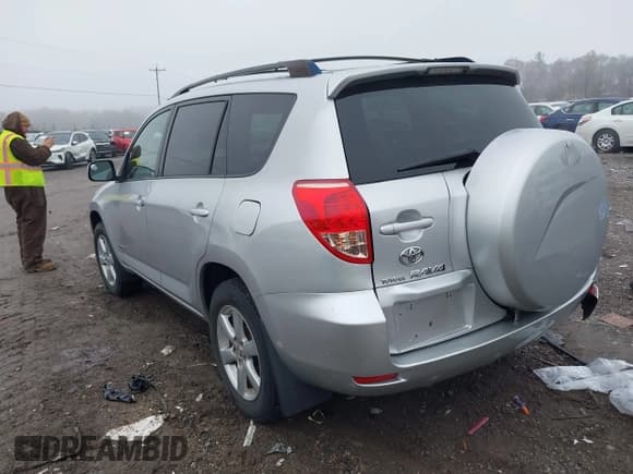 ✅ 2007 Toyota RAV4 Limited • VIN: JTMBD31V175072346 • Lot: 43756431. Listed on IAAI with 194,812 mi. Free auction sales archive from the USA and detailed vehicle history report at DreamBid. Image 3.