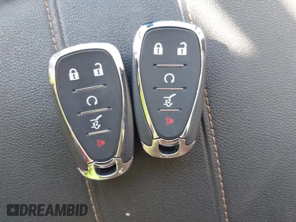 ✅ 2021 Chevrolet Traverse LT Cloth • VIN: 1GNEVGKW3MJ261227 • Lot: 43453989. Wystawiony na IAAI z przebiegiem 52 787 mil. Bezpłatny archiwum sprzedaży aukcyjnych z USA i szczegółowy raport historii pojazdu na DreamBid. Zdjęcie 11.