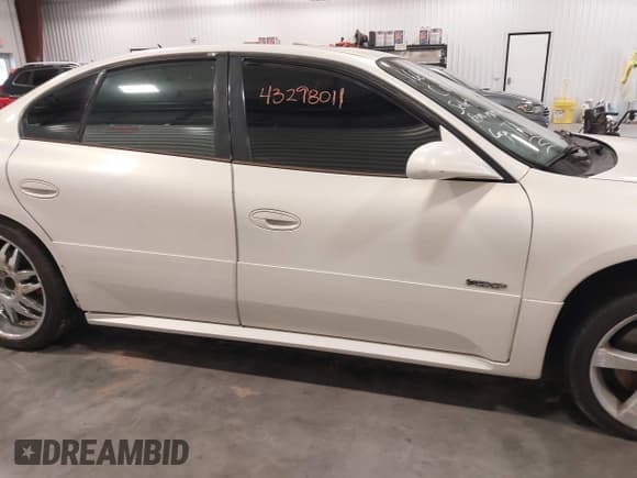✅ 2005 Pontiac Bonneville GXP • VIN: 1G2HZ54Y65U166971 • Lot: 43298011. Listed on IAAI with Not provided. Free auction sales archive from the USA and detailed vehicle history report at DreamBid. Image 12.