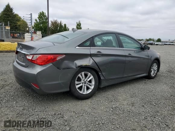 ✅ 2014 Hyundai Sonata GLS • VIN: 5NPEB4ACXEH927713 • Lot: 71634585. Listed on Copart with 125,357 mi. Free auction sales archive from the USA and detailed vehicle history report at DreamBid. Image 3.