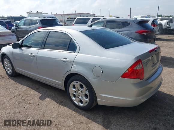 ✅ 2010 Ford Fusion SE • VIN: 3FAHP0HA3AR163647 • Лот: 42348597. Опубликован ранее на IAAI с пробегом 181 778 миль. Бесплатный доступ к архиву аукционных продаж из США и подробный отчёт об истории автомобиля на DreamBid. Изображение 3.