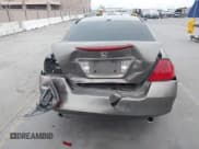 ✅ 2006 Honda Accord EX-L • VIN: 1HGCM66536A008055 • Lot: 43589185. Wystawiony na IAAI z przebiegiem 202 466 mil. Bezpłatny archiwum sprzedaży aukcyjnych z USA i szczegółowy raport historii pojazdu na DreamBid. Zdjęcie 14.