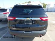 ✅ 2021 Chevrolet Traverse LT Cloth • VIN: 1GNERGKW7MJ236528 • Lot: 43406533. Wystawiony na IAAI z przebiegiem 59 484 mil. Bezpłatny archiwum sprzedaży aukcyjnych z USA i szczegółowy raport historii pojazdu na DreamBid. Zdjęcie 17.