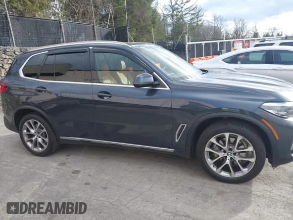 ✅ 2022 BMW X5 xDrive40i • VIN: 5UXCR6C08N9M52426 • Lot: 43824300. Listed on IAAI with 23,131 mi. Free auction sales archive from the USA and detailed vehicle history report at DreamBid. Image 13.